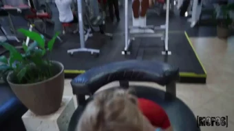 MOFOS: Kelsey Kane y Johnny Love en Treadmill Tail