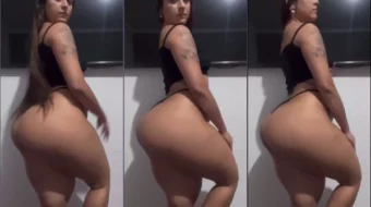 Amadora Dinalva Vasconcelos con las bragas bien marcadas en el trasero