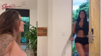 Sara Blonde Rabuda en video exótico lesbiana