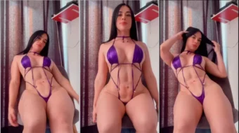 Vea lo caliente que está Soni Cruz solo en bragas y sujetador