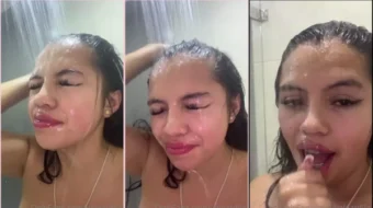Valeria Ruse pornozinho tomando una ducha